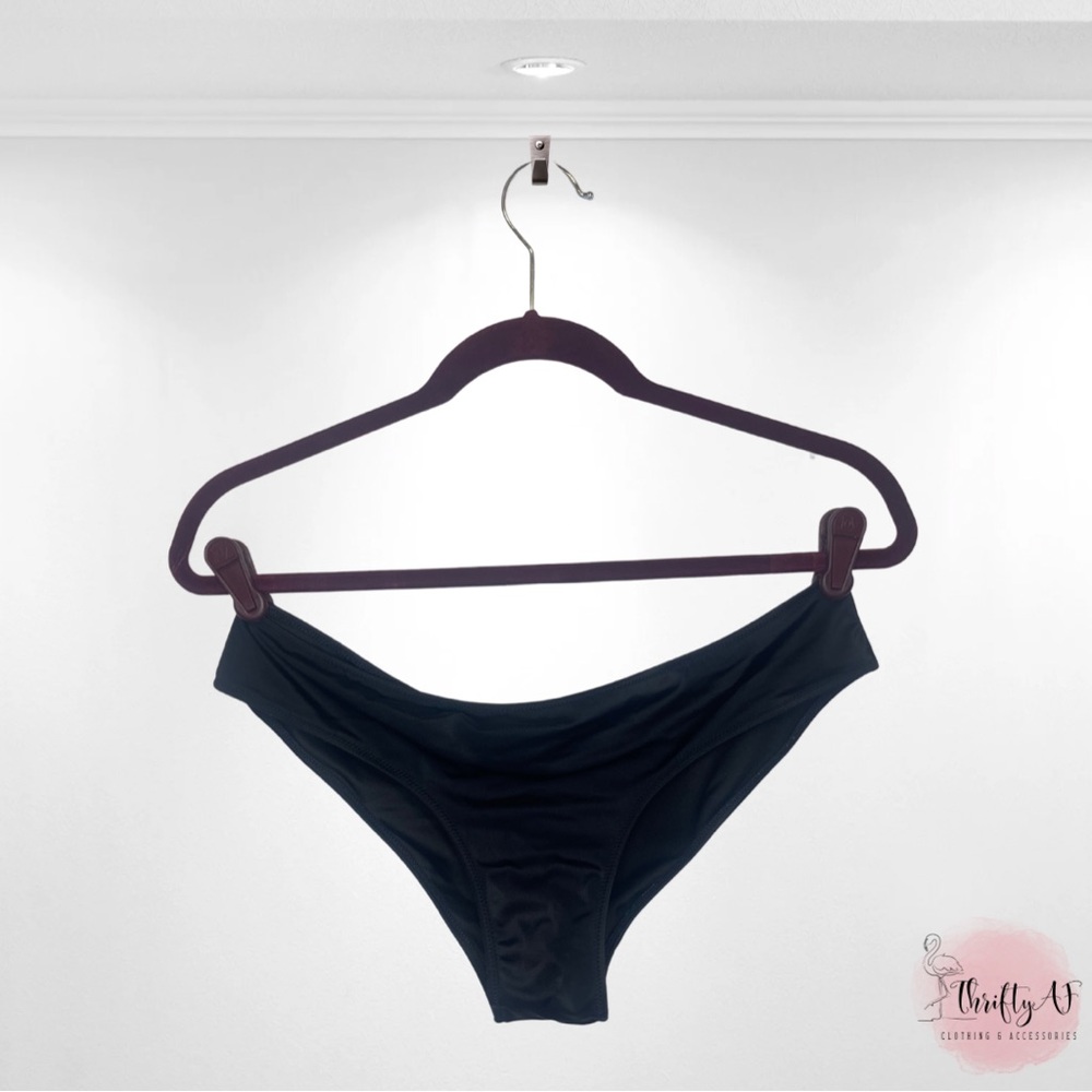 Victoria’s Secret Brazilian Cheeky Ruched Bikini Bottom *Large*